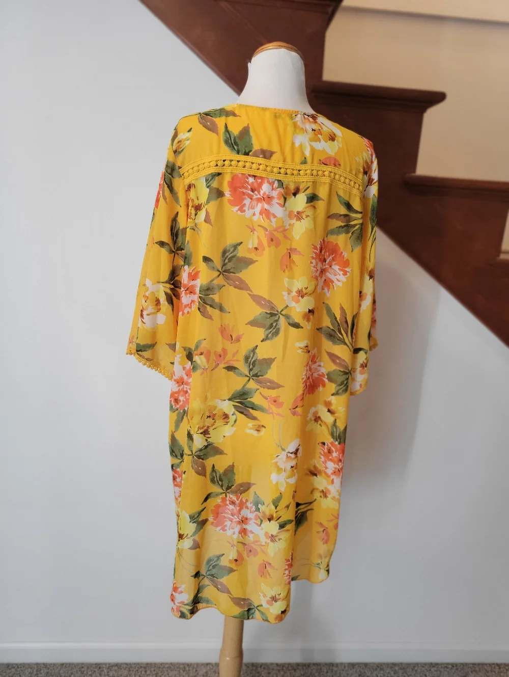 Emory Park Yellow Floral Lightweight Kimono Size L